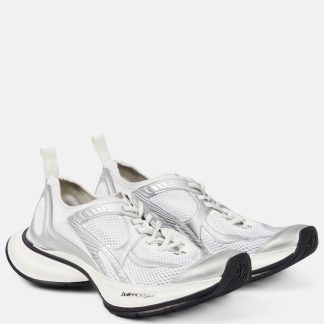 cheap designer Balenciaga Circuit low-top sneakers in white