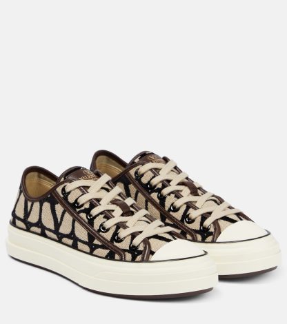 cheap luxury Valentino Garavani Toile Iconographe Totaloop sneakers in brown