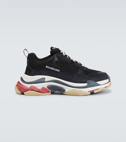 high quality luxury Balenciaga Triple S sneakers in black