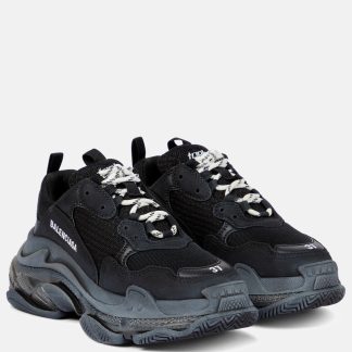 hot sale luxury Balenciaga Triple S sneakers in black