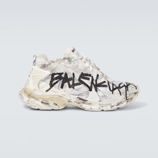 wholesale luxury Balenciaga Runner Graffiti distressed sneakers in white